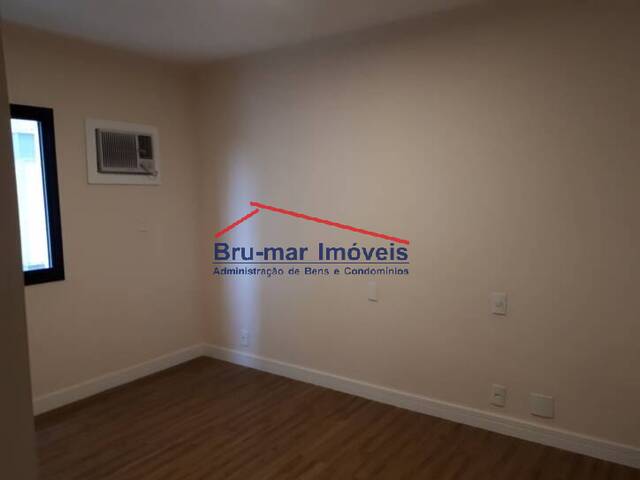 Apartamento para Venda em Santos - 4