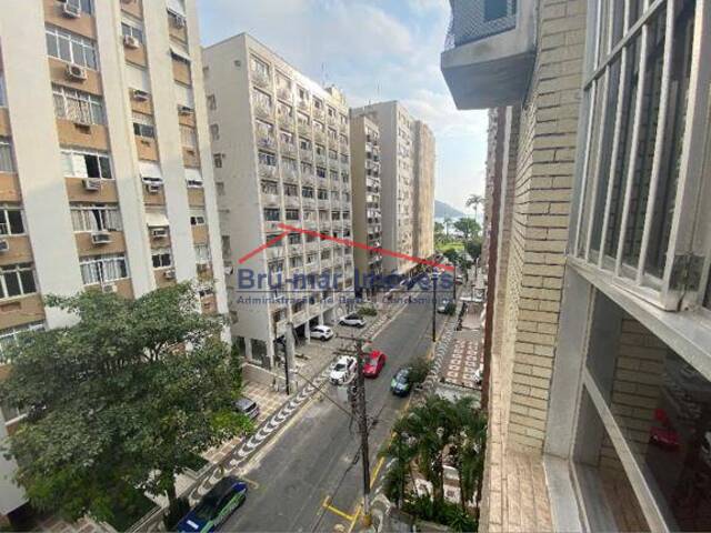 #F-182-3 - Apartamento para Venda em Santos - SP