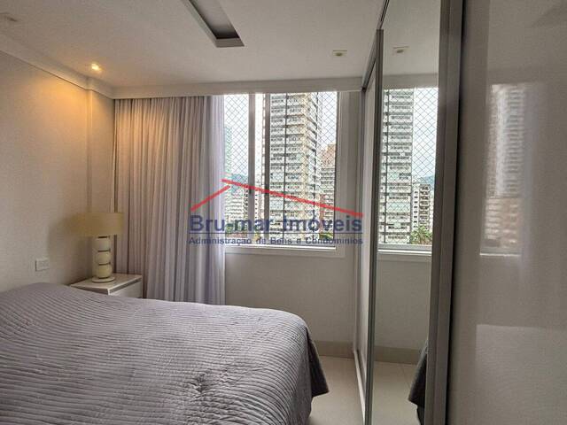 Apartamento para Venda em Santos - 4