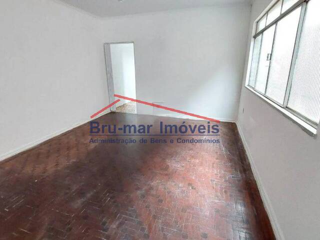 #A-2717-3 - Sobrado para Venda em Santos - SP