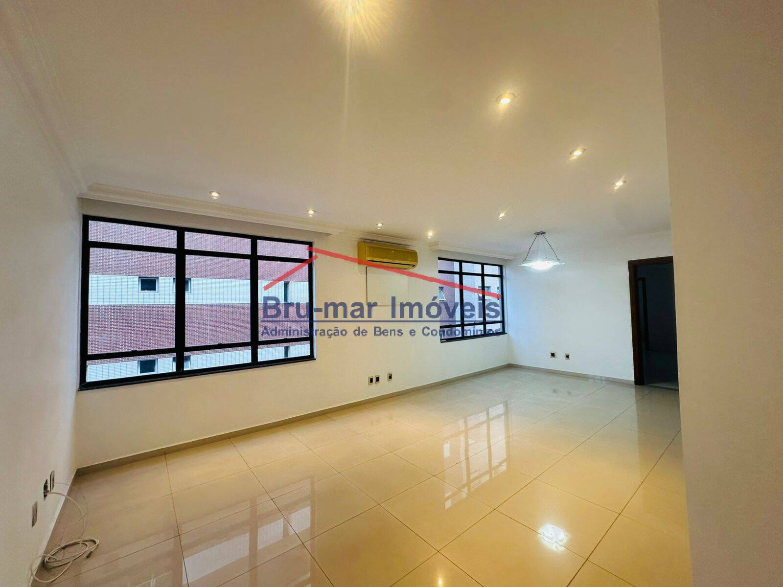 Apartamento, 3 quartos, 145 m² - Foto 1