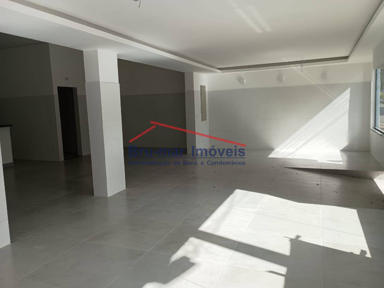 Loja-Salão, 130 m² - Foto 1